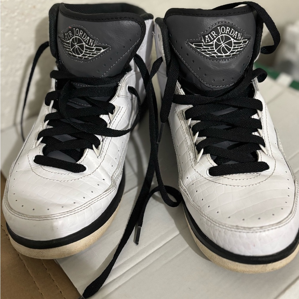 Air Jordan 2 Retro “Wing It” 6.5y and